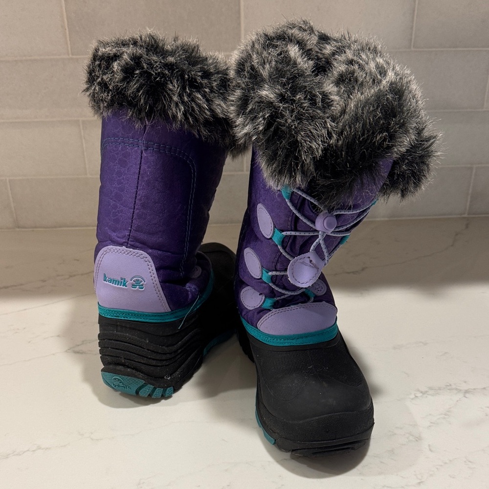 Kamik Purple and Black Kids Snow Boots EUC / LIKE NEW with Fur Trim SZ 5 WARM